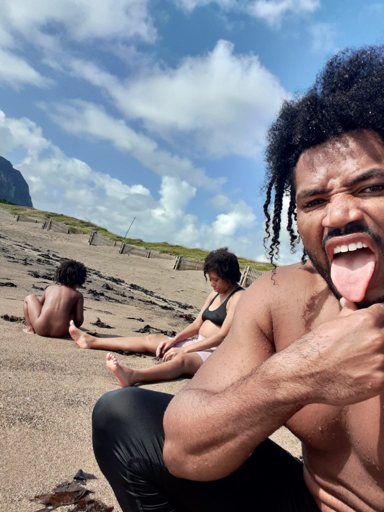 Quadrillionaire Trott Bailey Family chilling at the beach. Buff Bodybuilder Kimroy KB Bailey, Food lover Sher Trott Bailey and Princess Keilah Trott Bailey