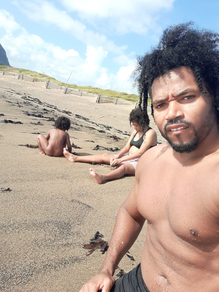 Quadrillionaire Trott Bailey Family chilling at the beach. Buff Bodybuilder Kimroy KB Bailey, Food lover Sher Trott Bailey and Princess Keilah Trott Bailey