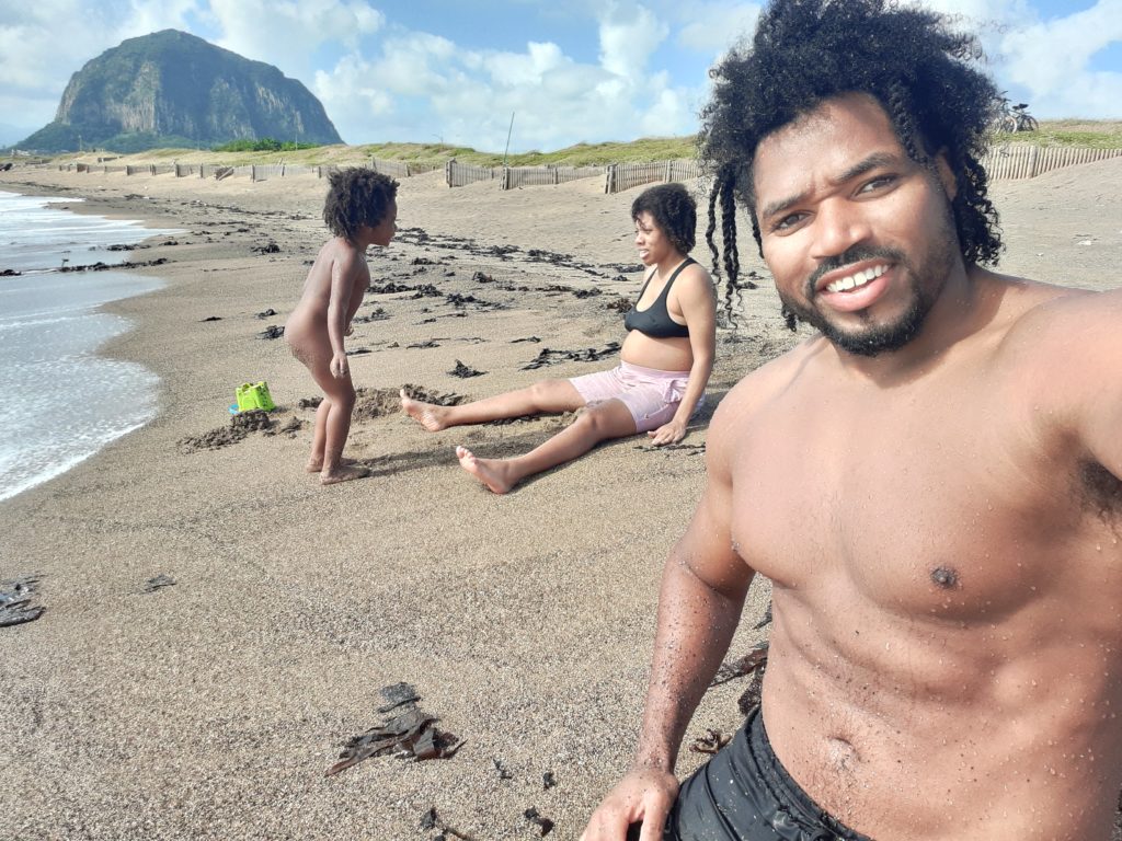 Quadrillionaire Trott Bailey Family chilling at the beach. Buff Bodybuilder Kimroy KB Bailey, Food lover Sher Trott Bailey and Princess Keilah Trott Bailey