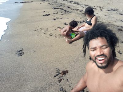 Quadrillionaire Trott Bailey Family chilling at the beach. Buff Bodybuilder Kimroy KB Bailey, Food lover Sher Trott Bailey and Princess Keilah Trott Bailey