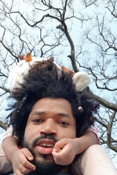 Big King Daddy KB carries precious 💞 princess Keilah on his neck