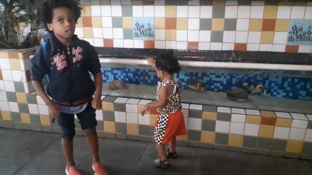 Keilah and Kaleeyon fun fish time