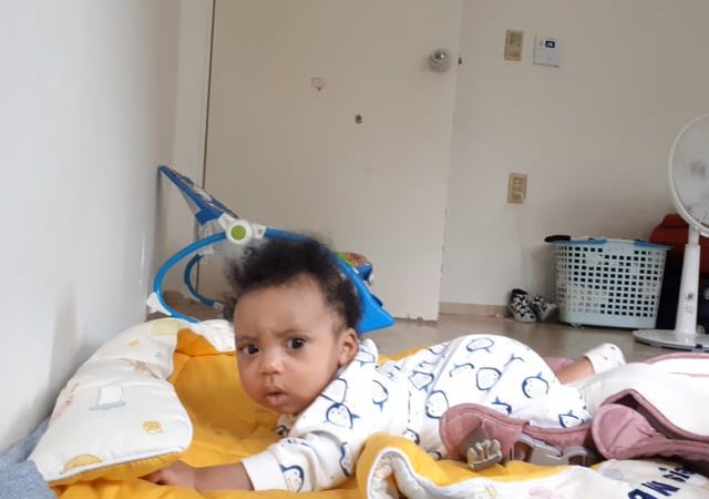 Princess Kaleeyon can lift her head she’s ready to start crawling around. Diaries of a healthy child