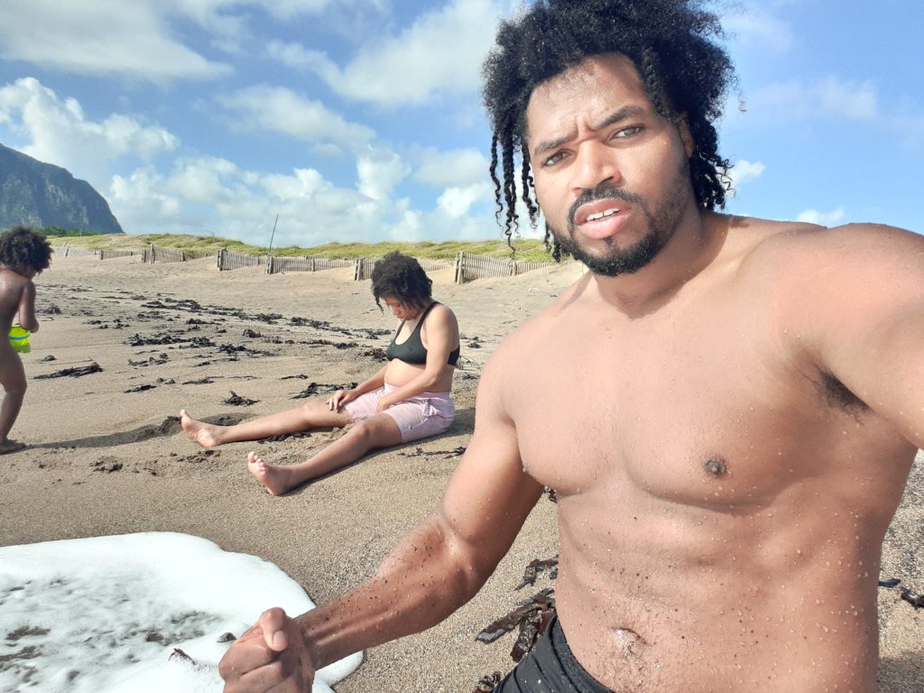 Quadrillionaire Trott Bailey Family chilling at the beach. Buff Bodybuilder Kimroy KB Bailey, Food lover Sher Trott Bailey and Princess Keilah Trott Bailey